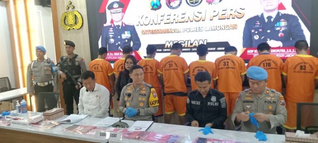 Satresnarkoba Polres Lamongan Ringkus Delapan Tersangka, Sita 53,37 Gram Sabu