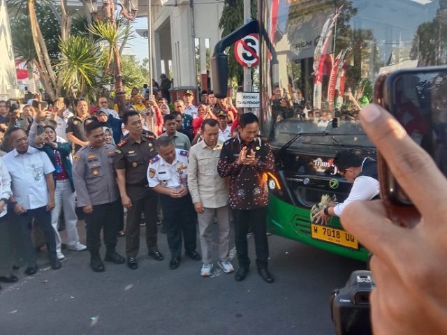 Bus Trans Jatim Koridor 4 Gresik-Lamongan Resmi Beroperasi