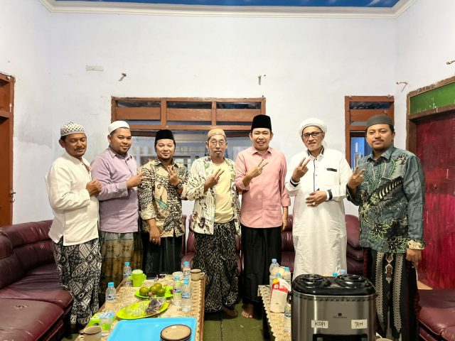 Kampanye Awal Petahana Sambang Pasar Pantau Bapokting, Gus Fawait Tebar Cinta Pemilu Damai Door to Door