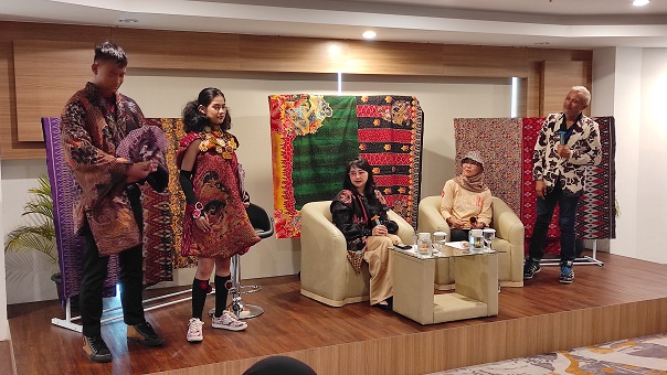 Pemkab Kembali Gelar Kediri Fashion Batik Festival (KFBF) 2024