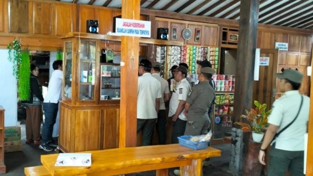 Satpol PP Bondowoso-Banyuwangi Sosialisasikan Rokok Ilegal, Ini Sasarannya