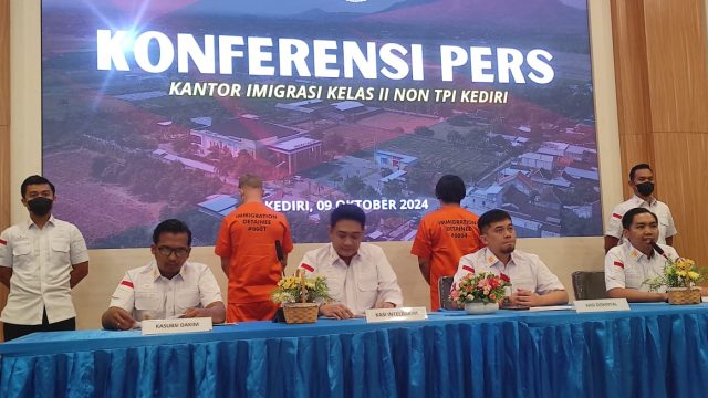 Imigrasi Kediri Amankan Dua WNA Asal Belanda dan Filipina, Ini Penyebabnya