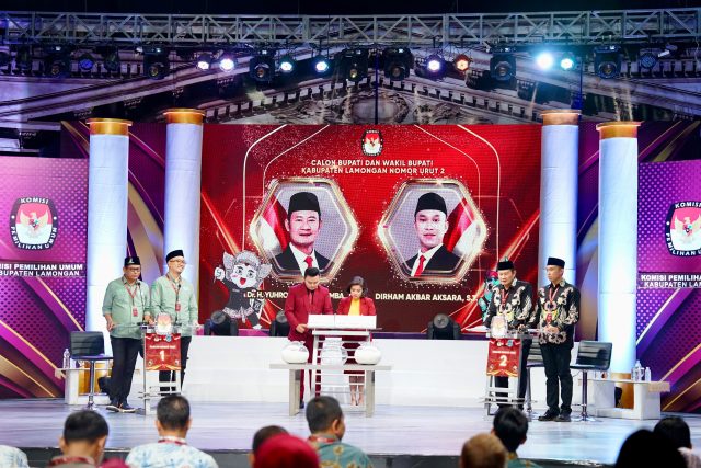 Debat Perdana Pilkada Lamongan 2024, Paslon 02 Lahap Materi Secara Apik