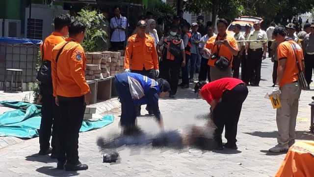 Mahasiswa UK Petra Surabaya, Diduga Bunuh Diri Lompat dari Gedung Kampus