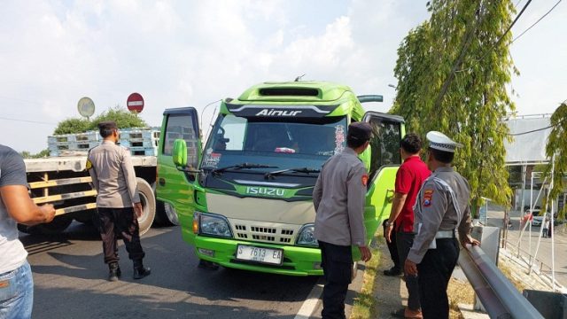 Anarkis, Belasan Suporter Gresik United Jalani Pemeriksaan di Mapolres Lamongan