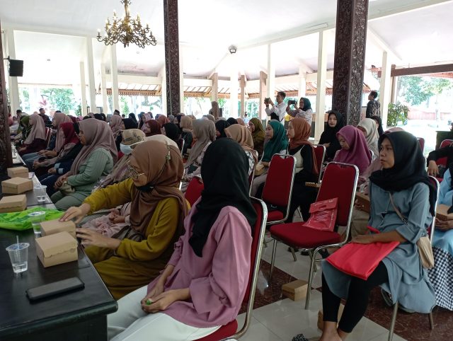 Cegah Stunting, Dinsos P3AKB Bondowoso Gelar Sosialisasi Pengasuhan 1000 HPK