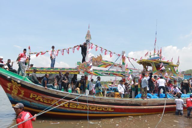 Tingkatkan Potensi Pantai Puger, Cabup Jember, Hendy Berupaya Gandeng Pemprov untuk Perbaikan