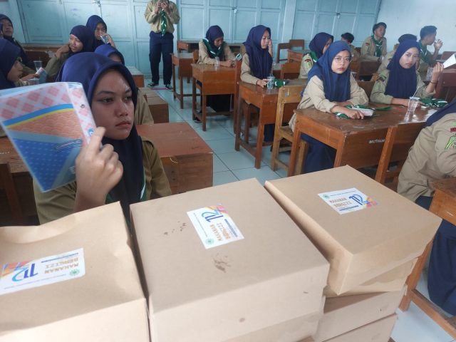 Dukung Presiden Prabowo, SMK Muhammadiyah 13 Lamongan Adakan Simulasi Makan Siang Gratis