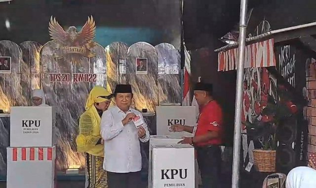 Hendy-Gus Firjaun Jember, Coblos di TPS Lingkungan Rumahnya