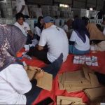 Sebelum Didistribusikan, KPU Lamongan Setting Packing Surat Suara Pilkada