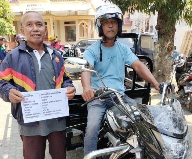 Poktan Bendungan Dapat Bantuan Kendaraan Roda Tiga dari Pemkab Jombang