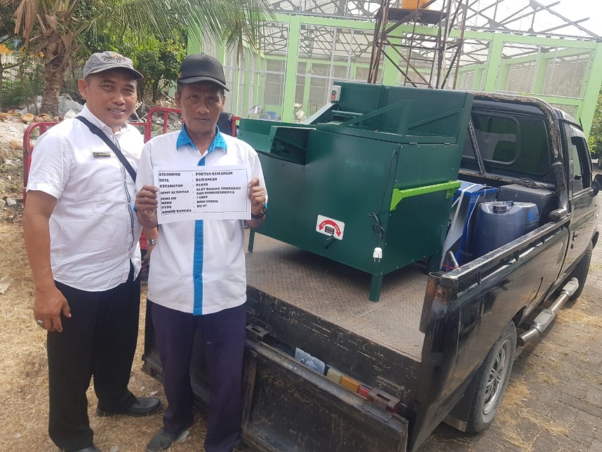 Pemanfaatan DBHCHT, Poktan Bawangan Ploso Jombang Senang Terima Bantuan Rajang Tembakau 