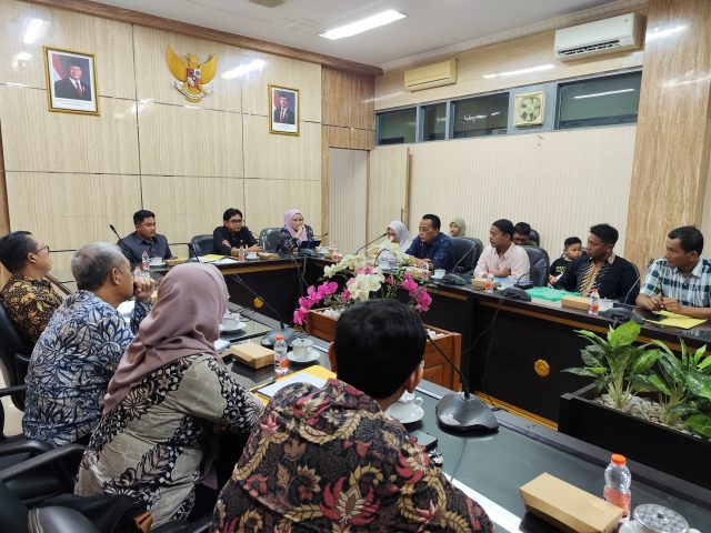 Toko Retail Berjaringan Muncul Bikin Gejolak Paguyuban Pedagang Hingga Lapor Ke DPRD Jember