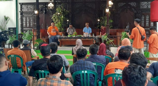 Mengenang Almarhum Gus Dur, Komunitas Literasi Apacapa Situbondo Gelar Diskusi 