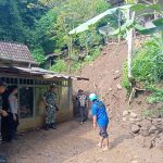 Rumah Warga Sumbermalang Situbondo Rusak Tertimpa Material Longsor