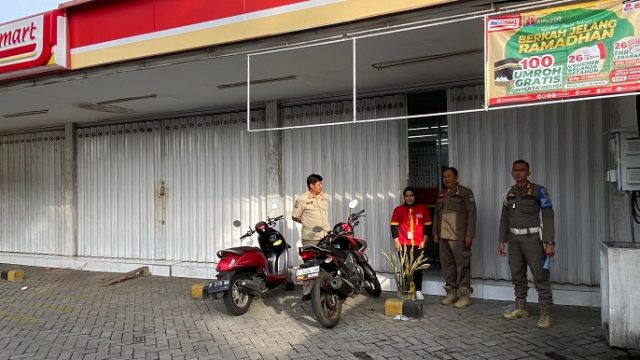Satpol PP Bondowoso, Monitoring dan Evaluasi Jam Operasional Toko Modern