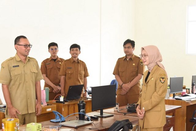 Kunjungi Kantor Baru Diskominfo Kota Kediri, Mbak Vinanda Harapkan Kinerja Lebih Optimal
