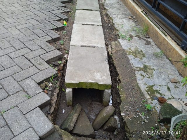 Diduga Proyek Mangkrak,Warga Desa Peterongan Jombang Keluhkan Pengerjaan Saluran Drainase