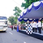 Bupati Lamongan Yuhronur Berangkatkan Ratusan Calon Jamaah Haji