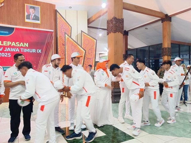 Berangkatkan Kontingen Situbondo ke Porprov IX 2025, Mas Rio Minta Atlet Main Lepas