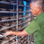 Cuaca Panas Berlebihan Ganggu Produksi Cobek di Jombang
