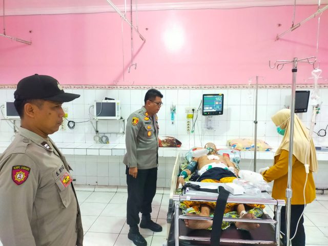 Kesehatan Tak Membaik, Lansia di Jombang Coba Akhiri Hidup dengan Pisau Dapur