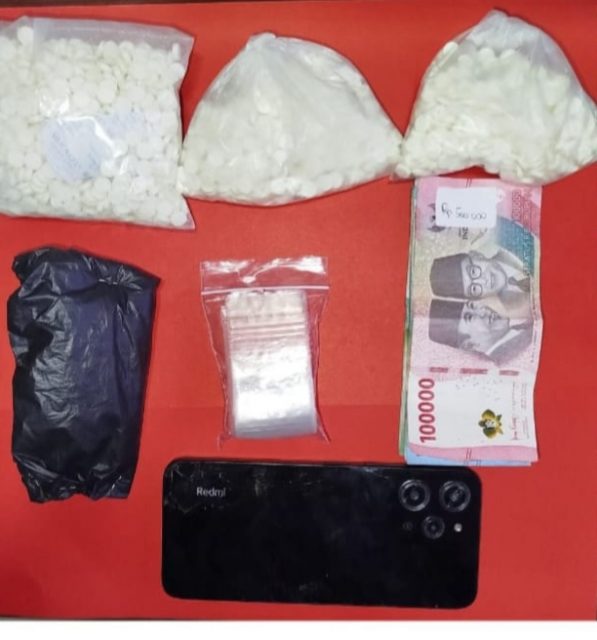 Polres Lamongan Bekuk Dua Pengedar Pil Dobel L, Ribuan Butir Disita