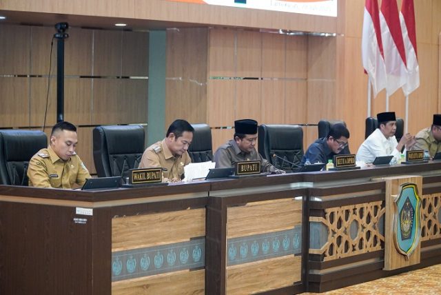 DPRD Lamongan Sahkan Perubahan APBD 2025 dan Terima Pengantar KUA-PPAS 2026