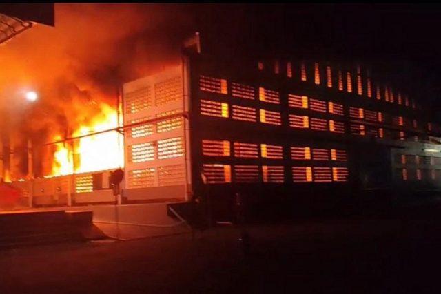 Gudang Pabrik Sepatu Ekspor di Ngawi Terbakar, Kerugian Capai Miliaran Rupiah