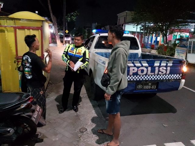 Dua Pengendara Luka-Luka dalam Kecelakaan Motor di Jalan Raya Airlangga Jombang