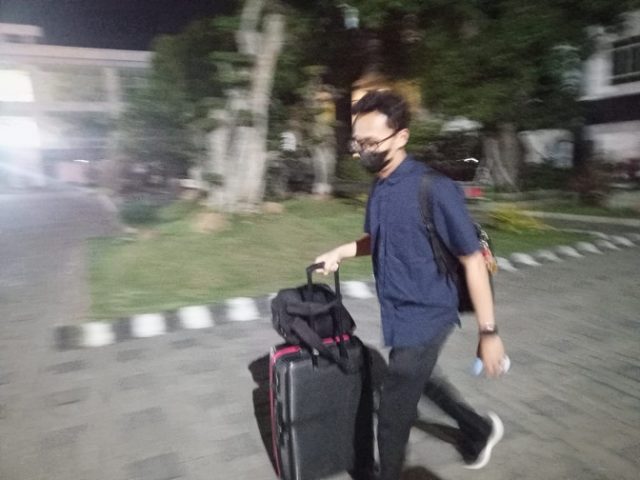 KPK Lanjutkan Pemeriksaan, Eks Kadis PU Lamongan Absen Karena Sidang Kasus Lain