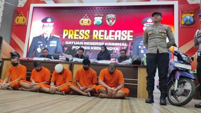 Polres Kediri Kota Ungkap Kasus Pengeroyokan, Lima Remaja Jadi Tersangka