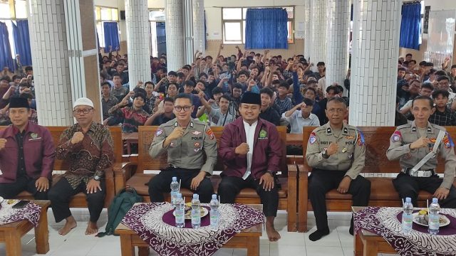 Ditlantas Polda Jatim Sosialisasi ETLE di Ponpes Nurul Huda Kediri