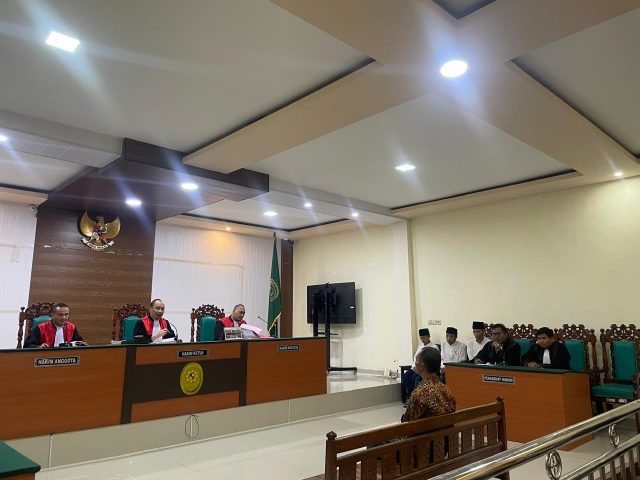 Tangis Ayah Pecah di Ruang Sidang, Tak Sanggup Tatap Pembunuh Anak Gadisnya