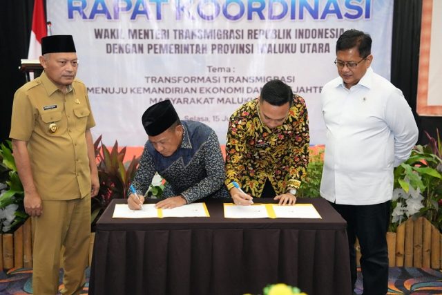 Berdayakan Masyarakat di Kawasan Transmigrasi, Pemkab Lamongan Teken MoU dengan Pemkab Pulau Morotai