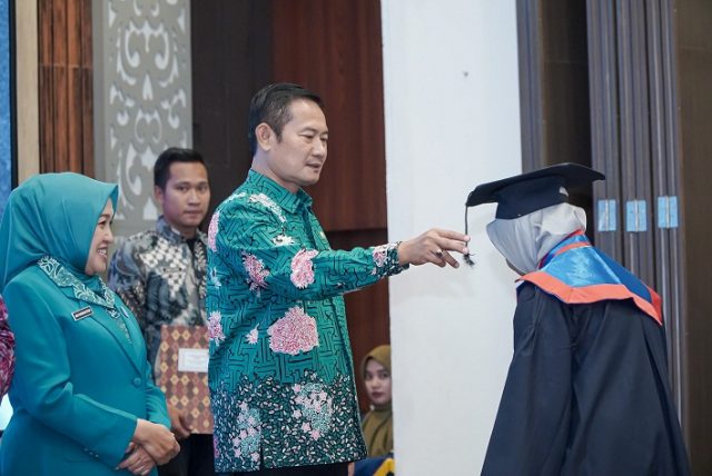 Pemkab Lamongan Wisuda Orang Tua Hebat dan Luncurkan Layanan Inovatif