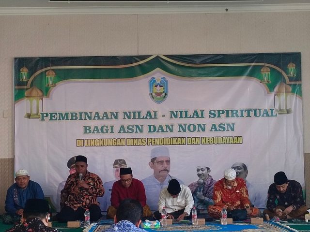 Dispendikbud Situbondo Gelar Pembinaan Spiritual bagi ASN Non ASN